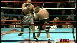 David Tua vs Fres Oquendo 13042002 [upl. by Hpeseoj577]