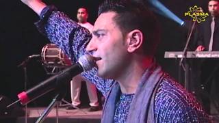 Kamal Heer  Kamli Kamli  Live Version  Punjabi Virsa 2004 [upl. by Kellyn]