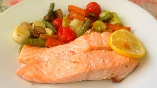 SALMÓN AL HORNO CON VERDURAS  Recetas de cocina [upl. by Laerdna]