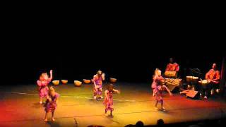 danse africaine des petits [upl. by Hayott]