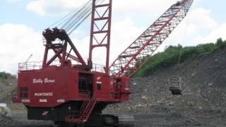 Manitowoc 6400 Digging Coal [upl. by Aleak102]