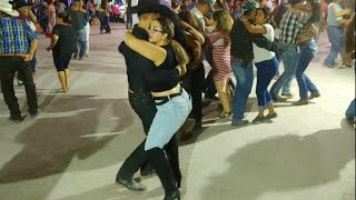 Asi se baila en Chihuahua [upl. by Maletta]