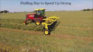 SelfPropelled Hay FlufferTedder [upl. by Jocelyn]